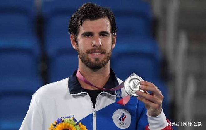 贺南安黄东 贺南安黄东