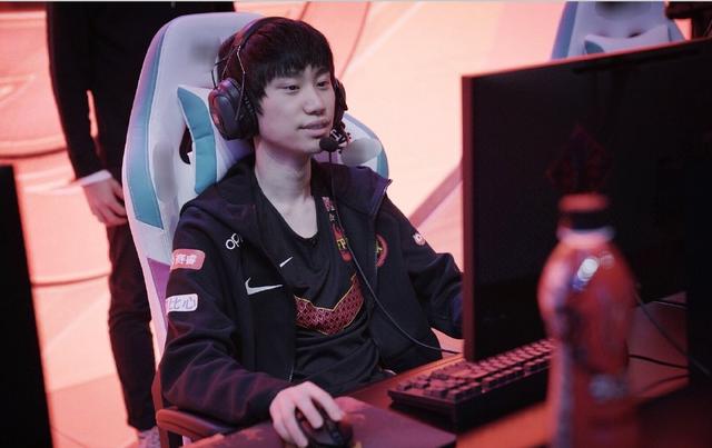 首次亮相时 首次亮相时