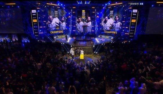 队密切合作 队密切合作