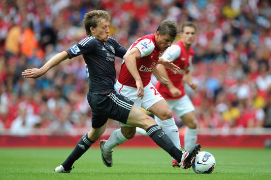 禁区内触球 禁区内触球